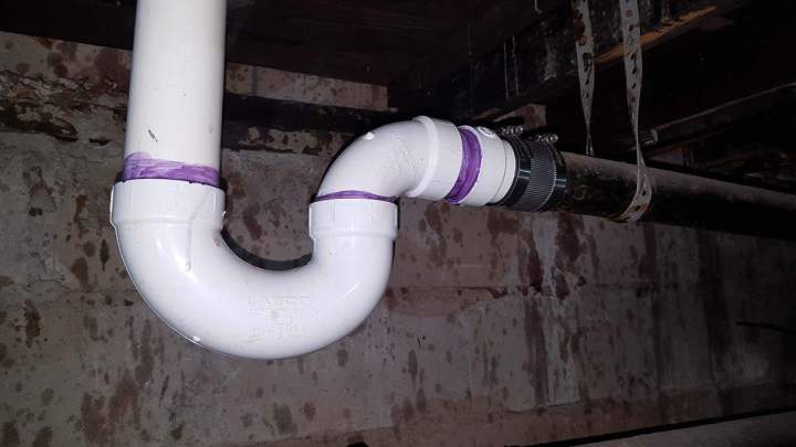 Unclogging drains Homestead
